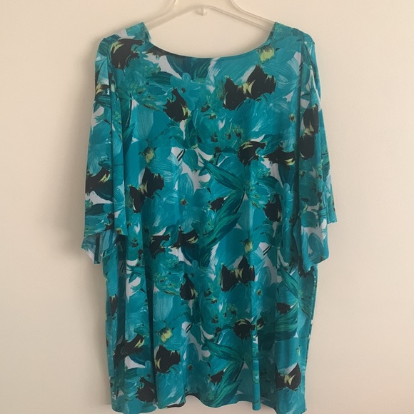 Maggie Barnes beautiful top/blouse floral print size 3X (26/28) pleated front - Picture 8 of 10